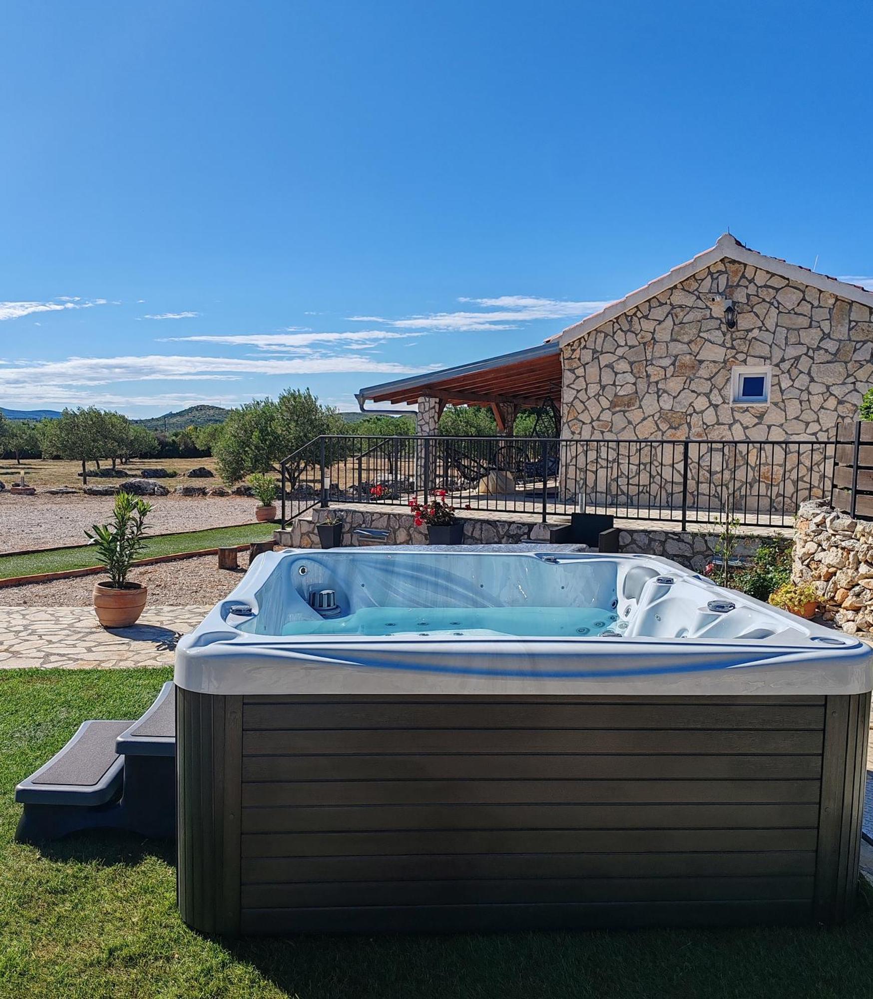 Holiday Home Juli With Jacuzzi Σίμπενικ Εξωτερικό φωτογραφία