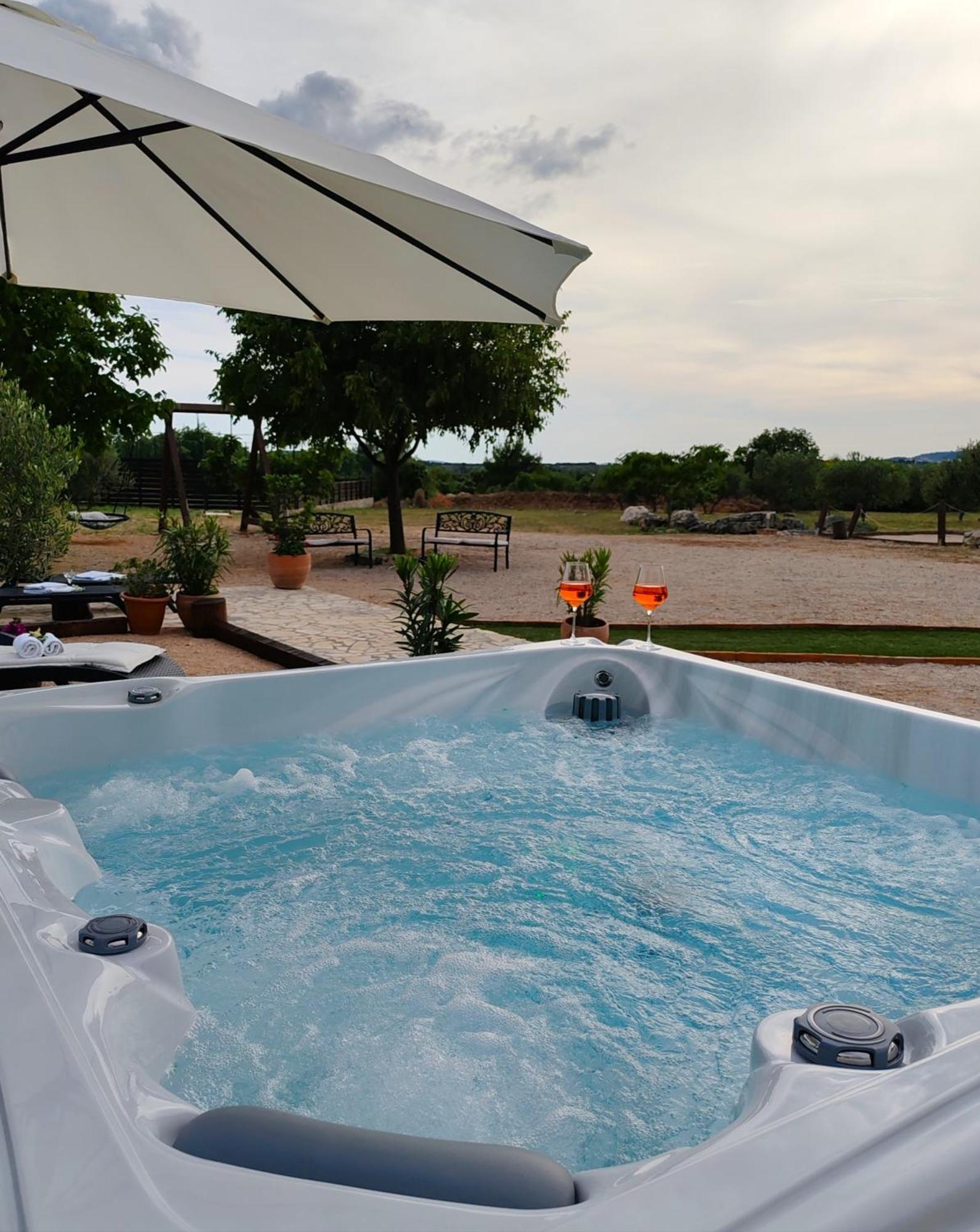 Holiday Home Juli With Jacuzzi Σίμπενικ Εξωτερικό φωτογραφία