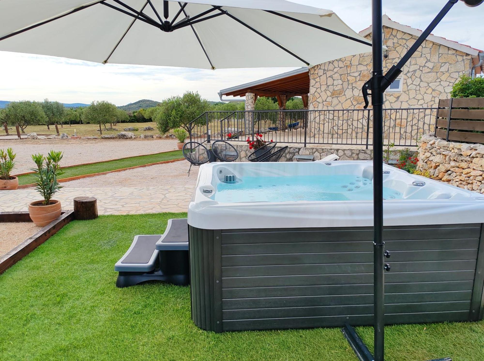 Holiday Home Juli With Jacuzzi Σίμπενικ Εξωτερικό φωτογραφία